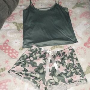 T.J.Maxx Green and Pink Floral Pajama Set